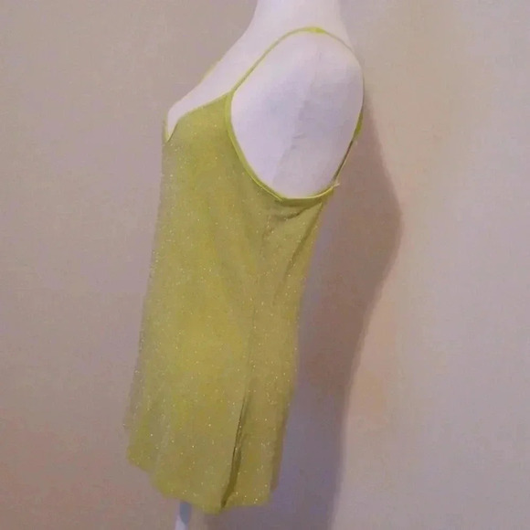 💙🌺Sparkly yellow-green top - Picture 5 of 8